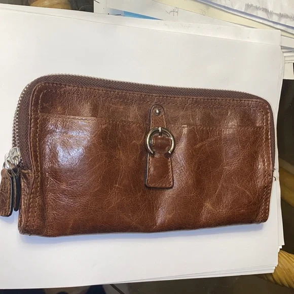 Tano Leather Wallet - Picture 2 of 10